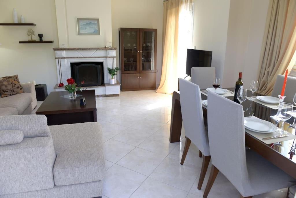 Simos' Sea View House Villa Nikopolis Bagian luar foto