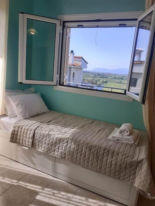 Simos' Sea View House Villa Nikopolis Bagian luar foto