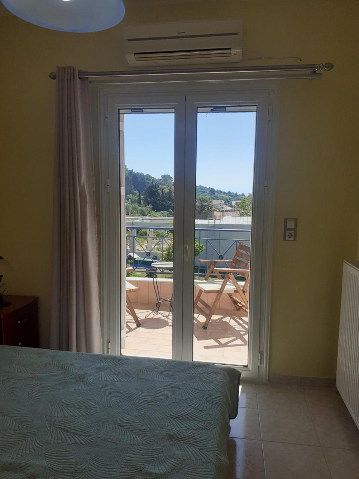 Simos' Sea View House Villa Nikopolis Bagian luar foto